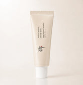 Daily Lightweight Korean Sunscreen SPF50+ That Feels Like Skincare – No White Cast, Hydrating & Makeup Friendly
