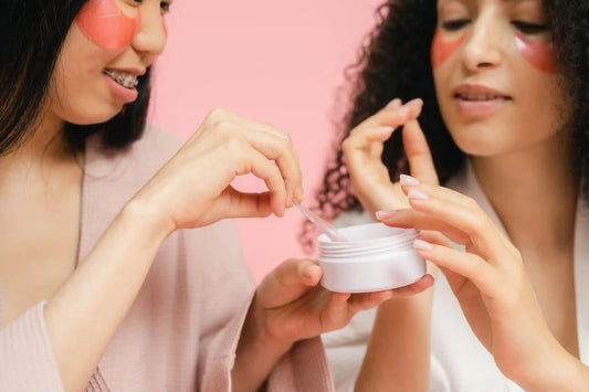 women using Eye Serum With Hyaluronic Acid