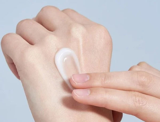 Does Sunscreen Go Before or After Moisturizer?